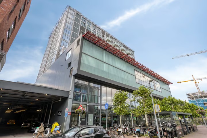 Portiekflat Raadhuisplein 120 in Hoofddorp