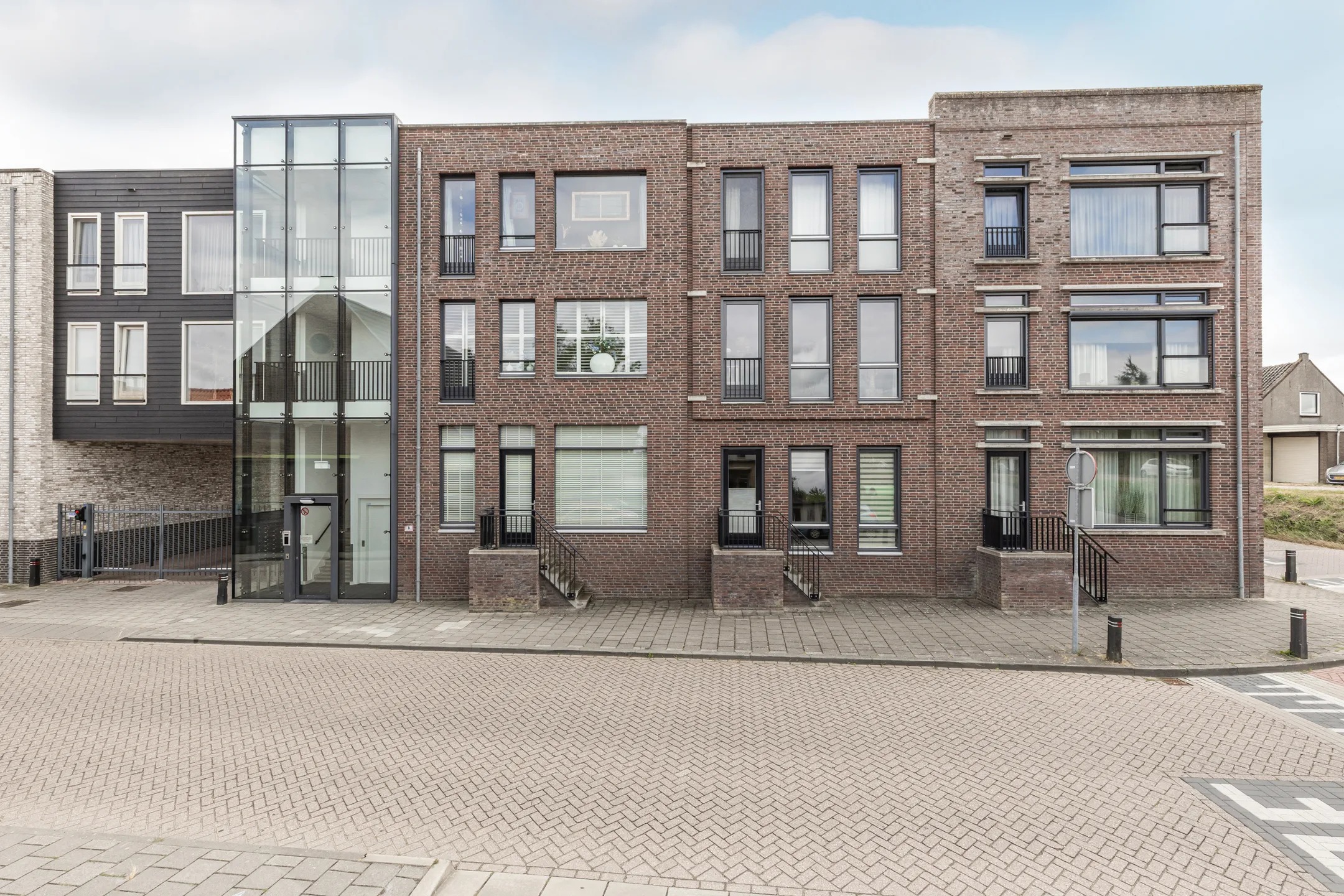 Galerijflat Kerkstraat 31 in Klaaswaal