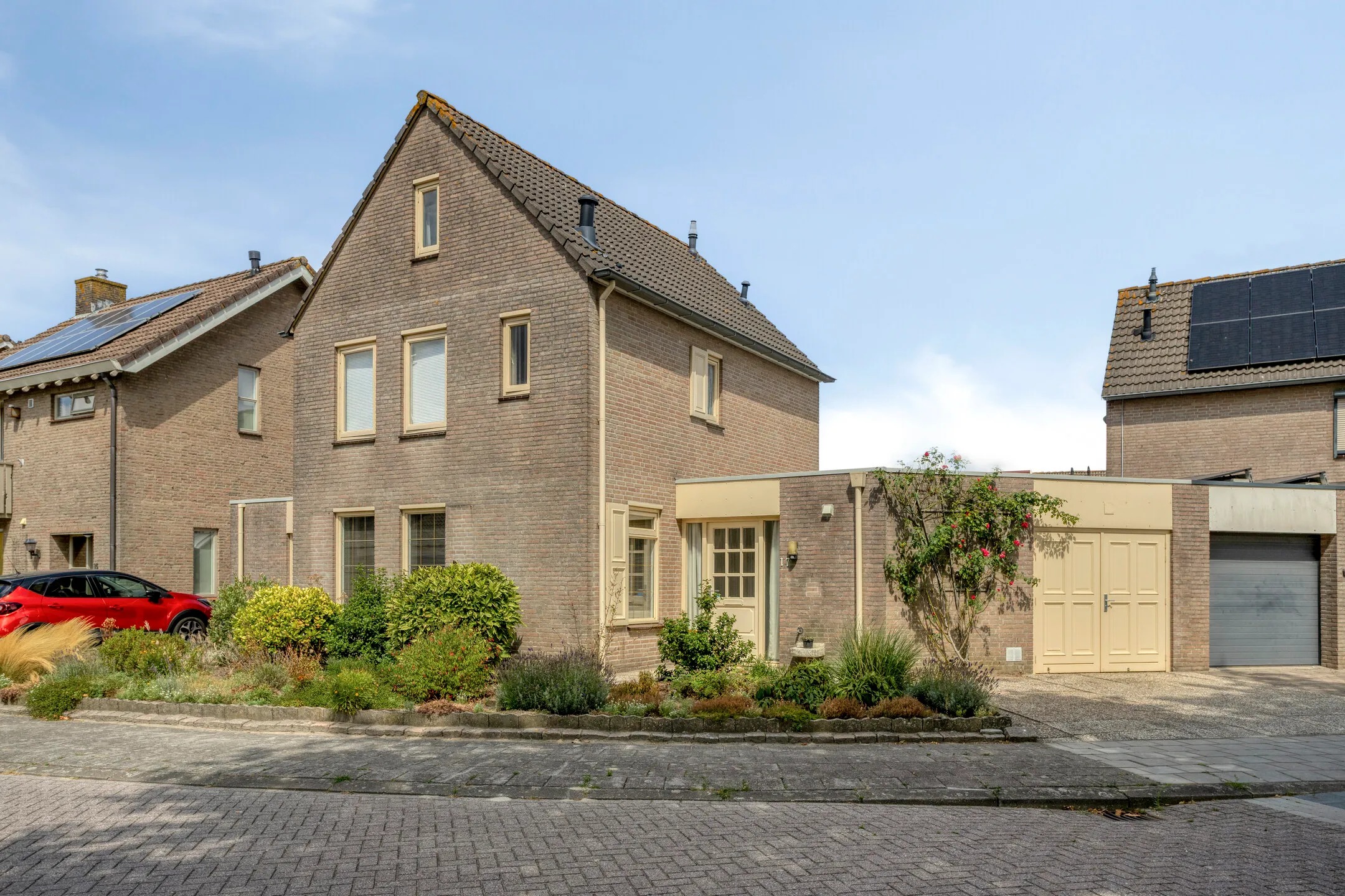Geschakelde woning Plataanstraat 17 in Heerle