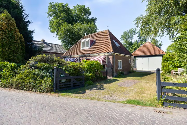 Vrijstaande woning Dorpsstraat Holysloot 19 in Amsterdam