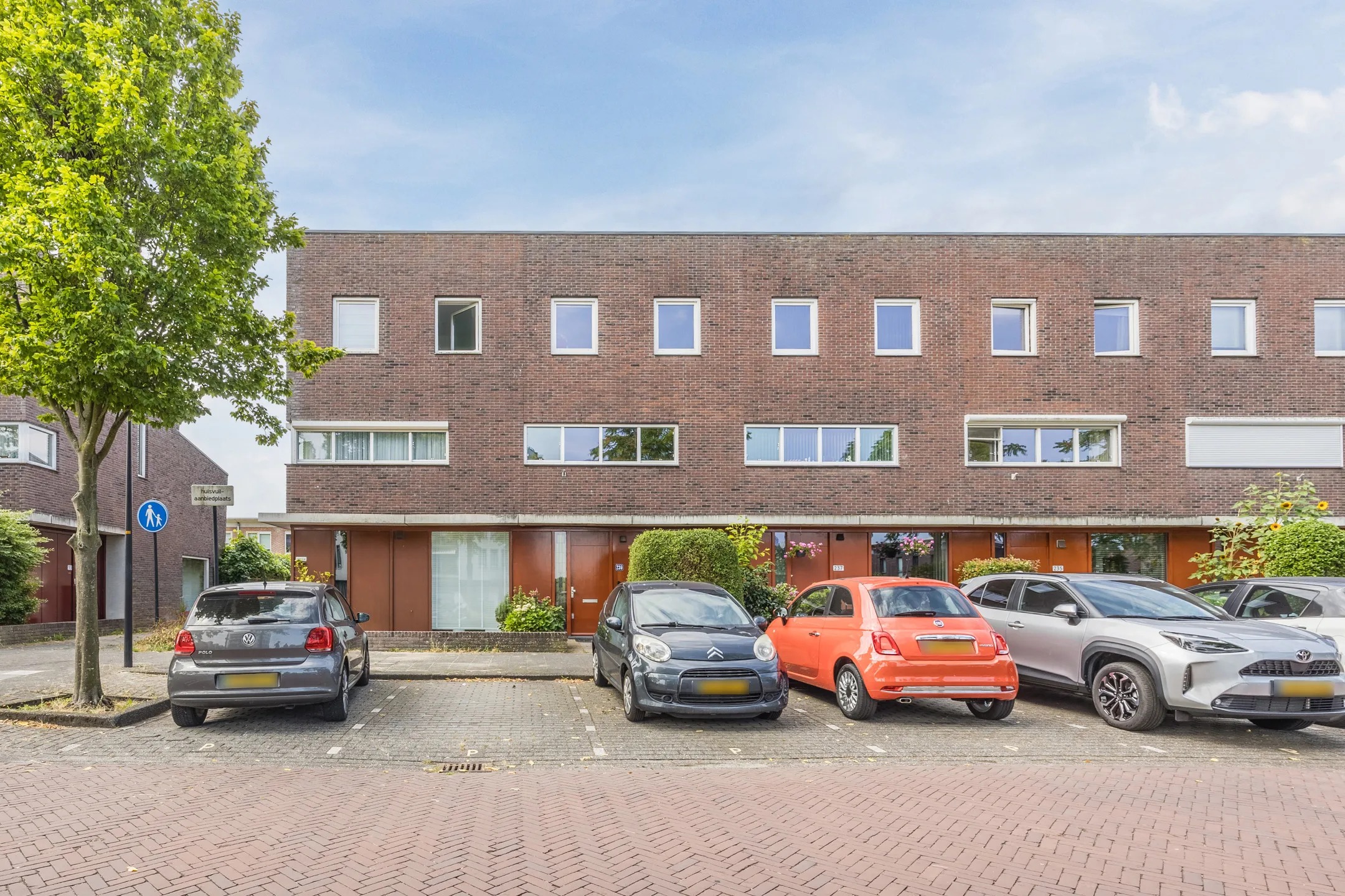 Tussenwoning Praagsingel 239 in Den Haag