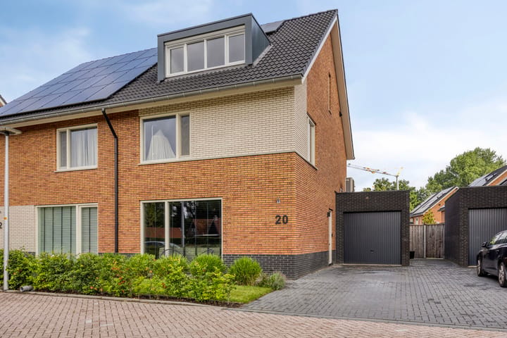 Eengezinswoning, 2-onder-1-kapwoning Koolwitje 20 in Hengelo