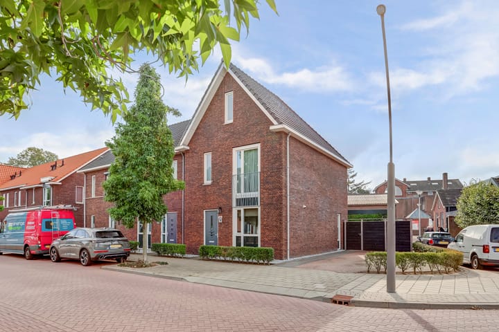Hoekwoning Prinses Margrietstraat 13 in Arkel
