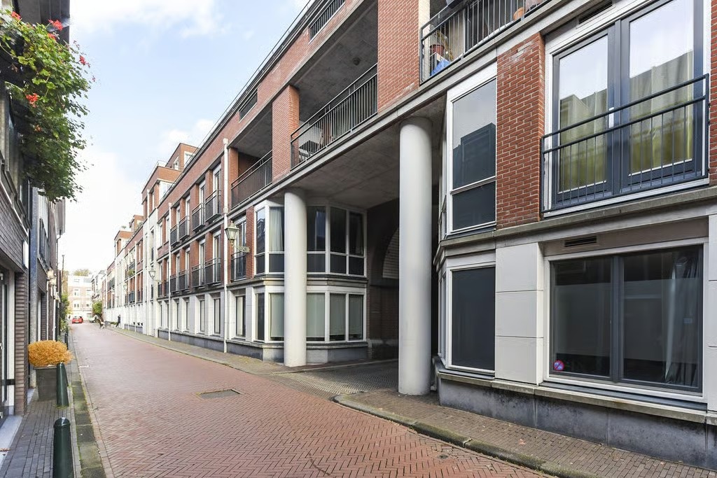 Bovenwoning Laan van Roos en Doorn 21 B in Den Haag