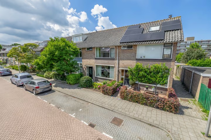 Tussenwoning Jan Luykenstraat 32 in Waddinxveen