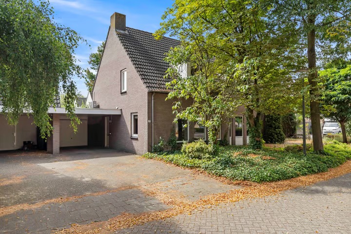Geschakelde 2-onder-1-kapwoning Elzent 27 in Gemert