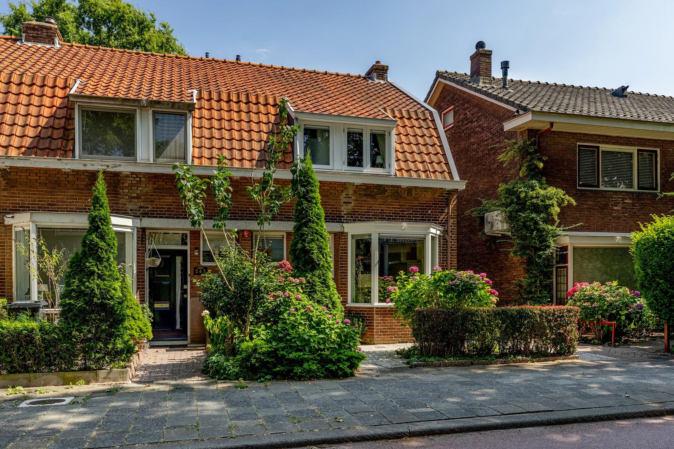 Hoekwoning Koninginneweg 245 in Rotterdam
