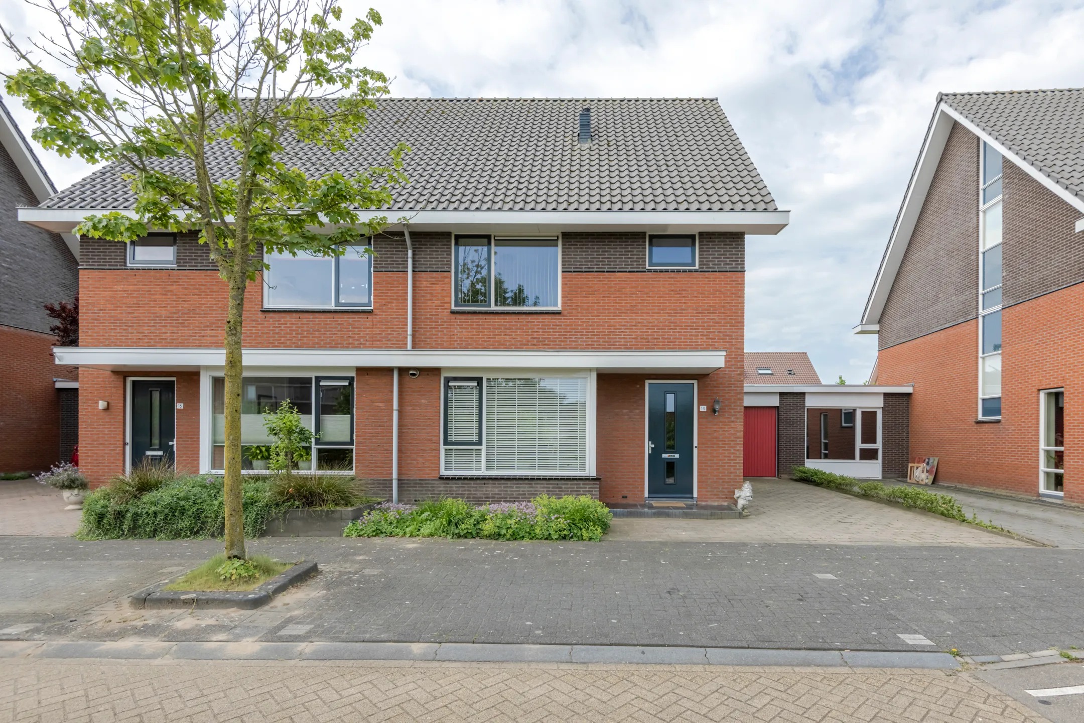 2-onder-1-kapwoning Willemarslaan 14 in Barneveld