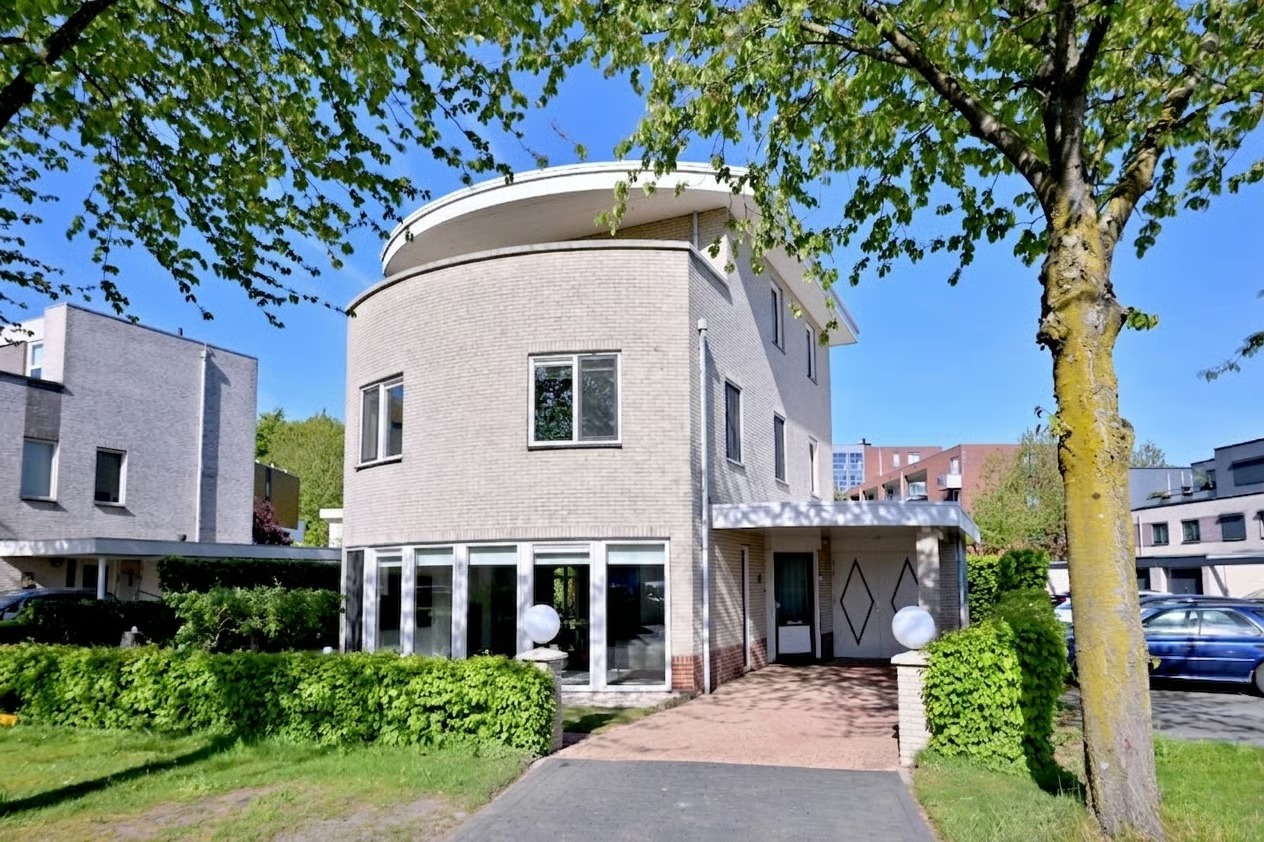 Vrijstaande woning Leopold van der Kunstraat 2 in Deventer