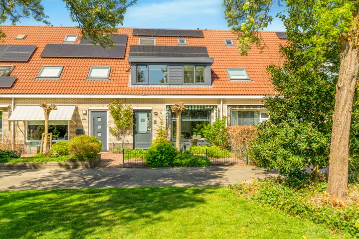 Tussenwoning Doornappel 36 in Heemskerk