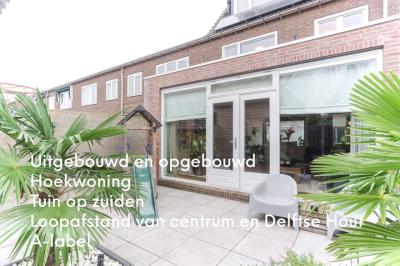 Eengezinswoning, hoekwoning Rembrandtstraat 37 in Delft