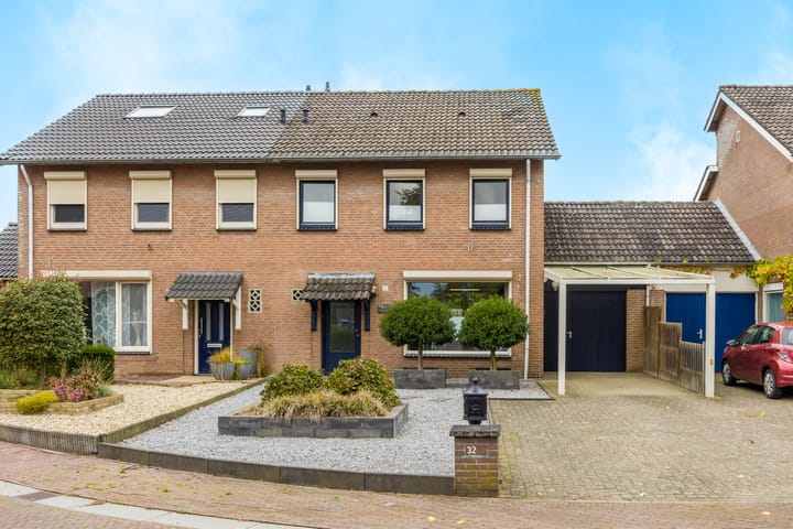 2-onder-1-kapwoning Hoefstraat 32 in Heijen