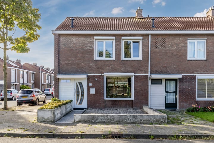 Eengezinswoning, hoekwoning Kastanjestraat 29 in Venlo
