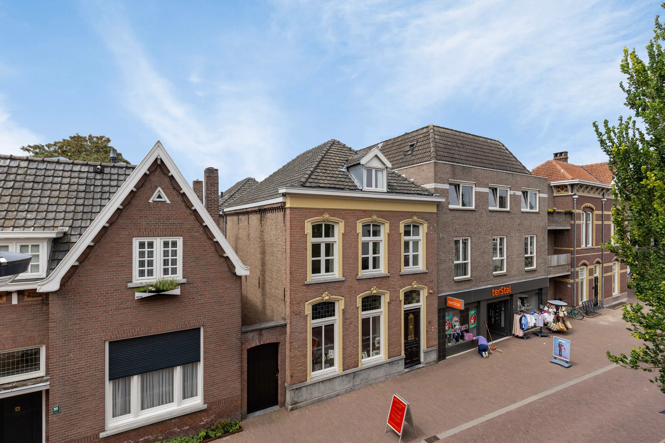 Geschakelde woning (bedrijfs- of dienstwoning) Kerkstraat 40 in Gemert