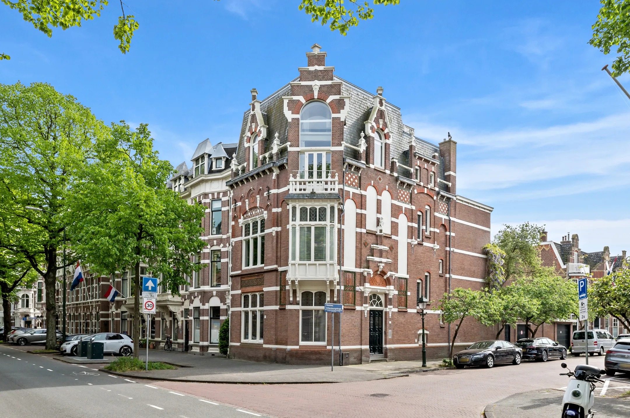 Hoekwoning Nassau Dillenburgstraat 47 in Den Haag