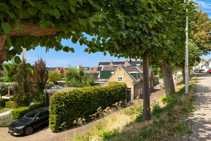 Halfvrijstaande woning Benedenrijweg 15 in Ridderkerk