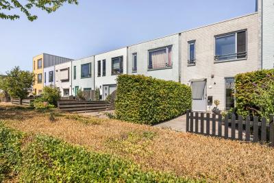 Tussenwoning Pa Pinkelmanstraat 17 in Almere