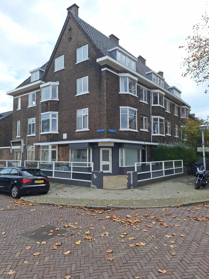 Eengezinswoning, hoekwoning Insulindeweg 268 in Delft