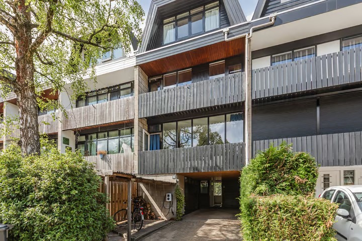 Tussenwoning (drive-in woning) Fuutstraat 4 in Velp
