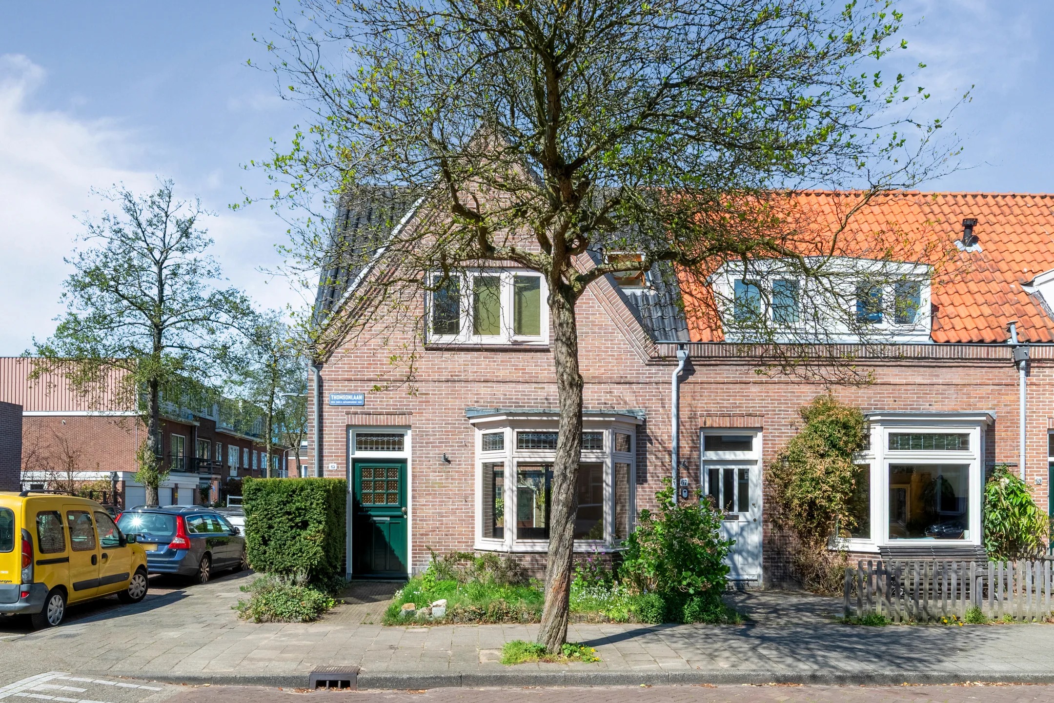 Hoekwoning Thomsonlaan 65 in Haarlem