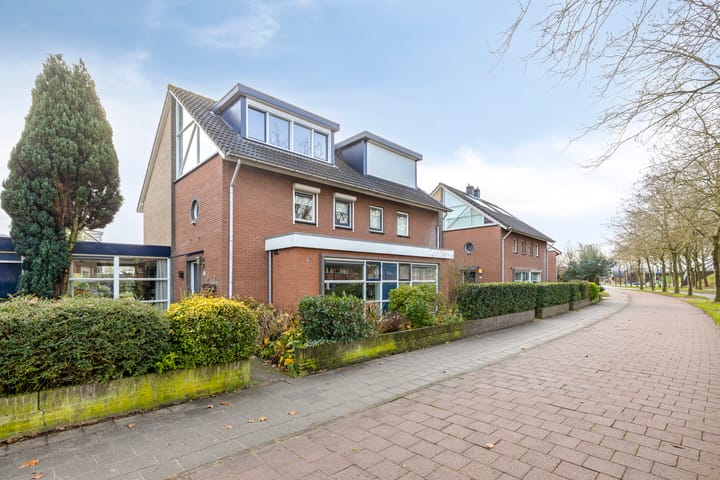 Geschakelde 2-onder-1-kapwoning Hooglandsepoort 12 in Amersfoort