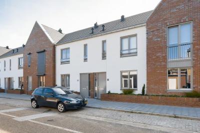 Eengezinswoning, tussenwoning Wilhelminastraat 53 in Weert