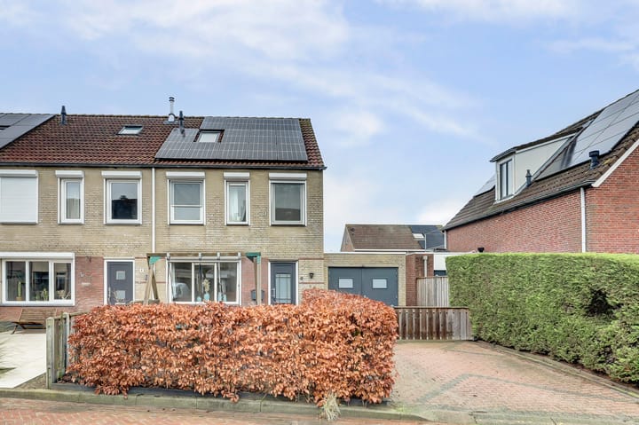 Hoekwoning Clausstraat 6 in Waarde