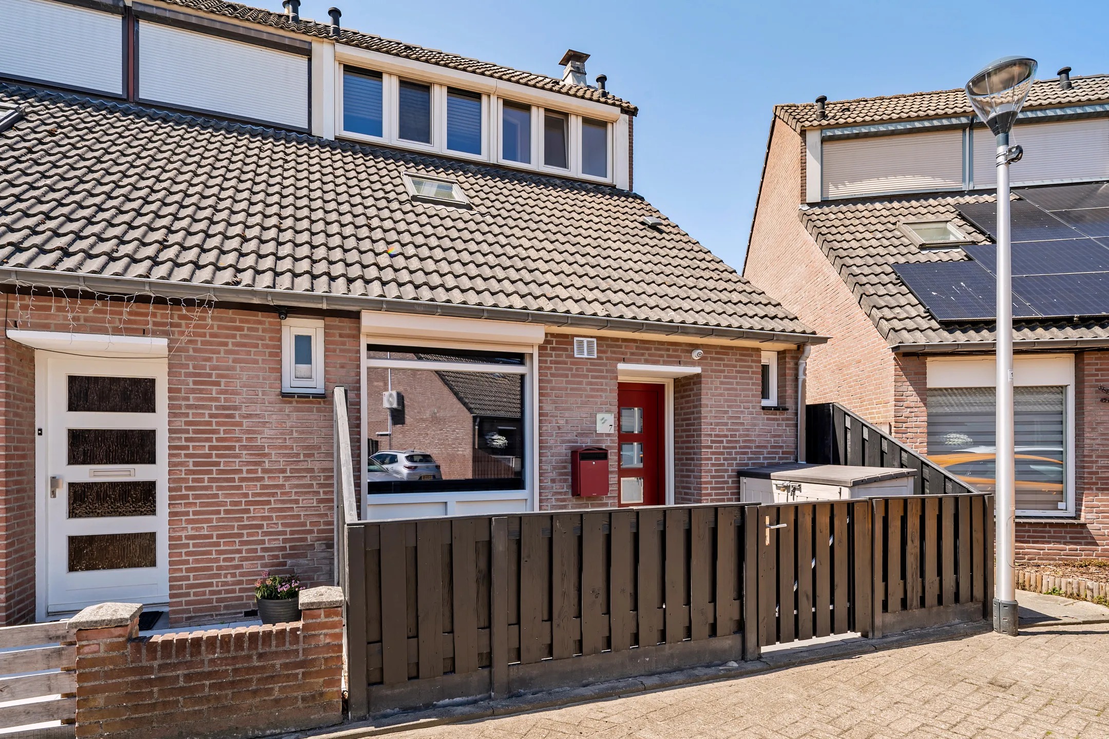 Hoekwoning E.H. Begemannstraat 7 in Helmond