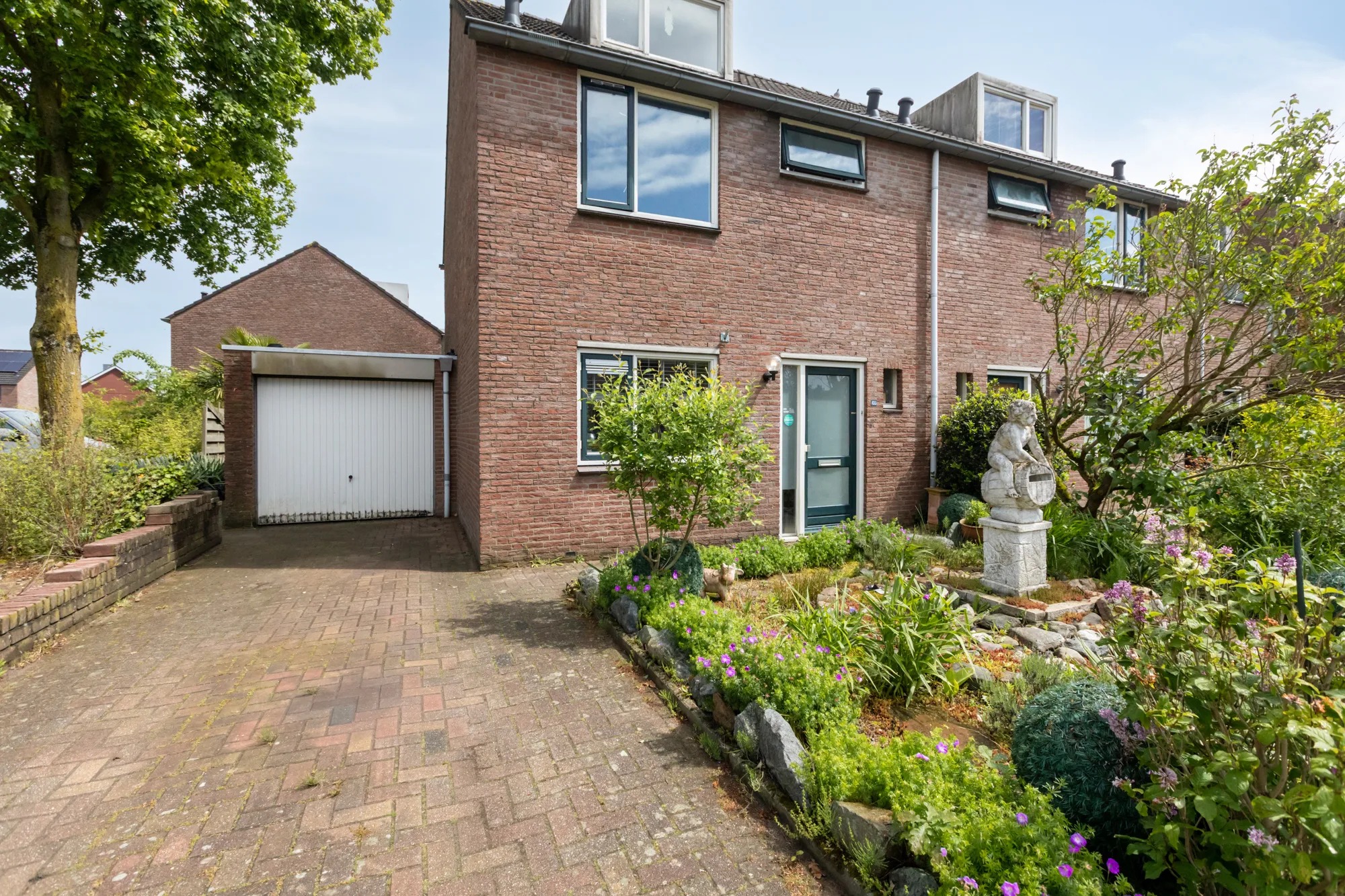Hoekwoning Rodingsveen 100 in 's-Heerenberg