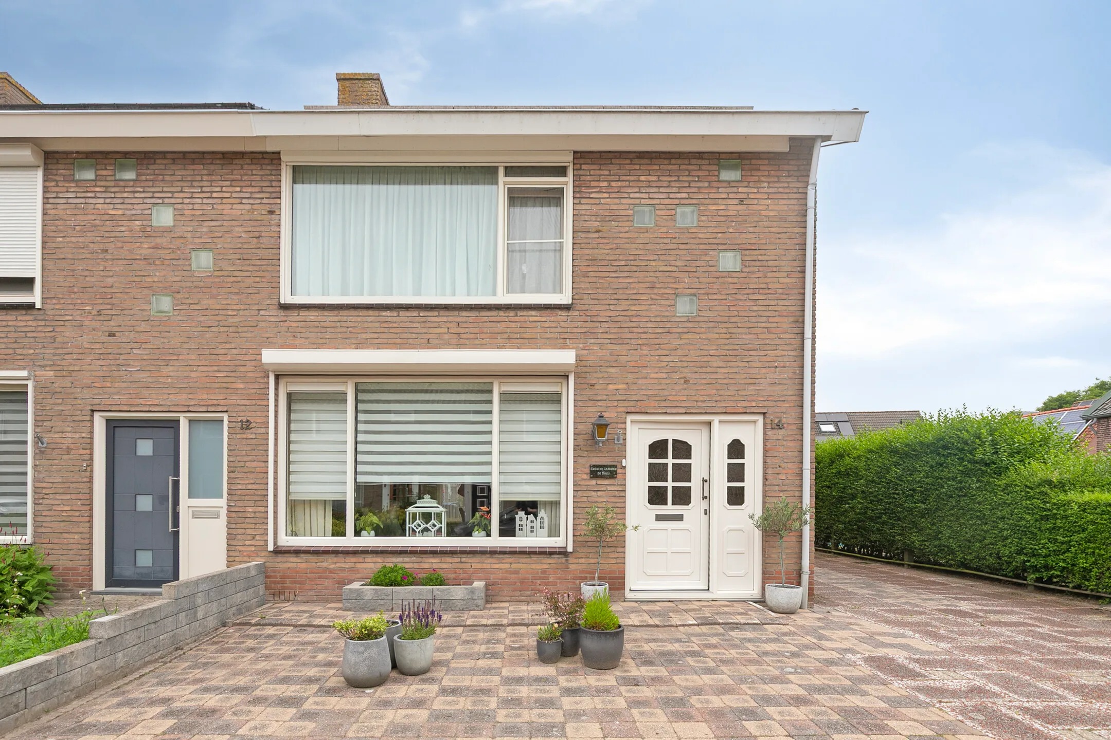 Hoekwoning Jacoba van Beierenstraat 14 in 's-Heer Hendrikskinderen