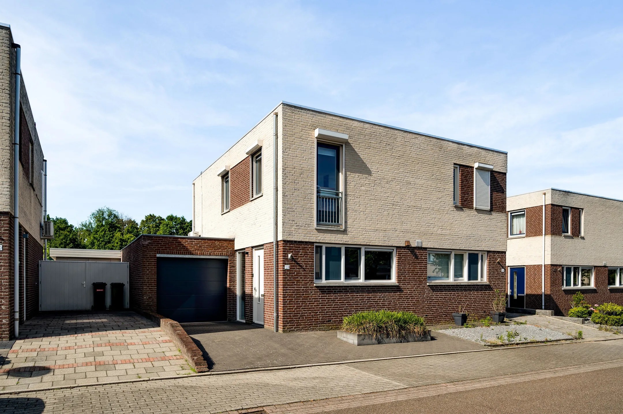 2-onder-1-kapwoning Hoefstraat 37 in Horn