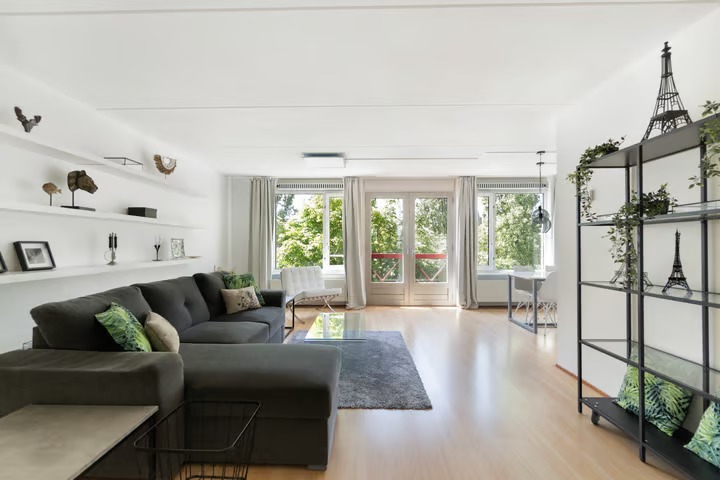 Bovenwoning Waldeck Pyrmontkade 14 in Den Haag