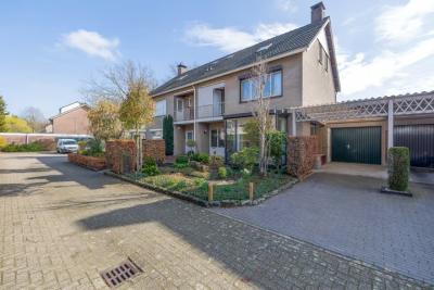 2-onder-1-kapwoning Asterhof 2 in Schijndel