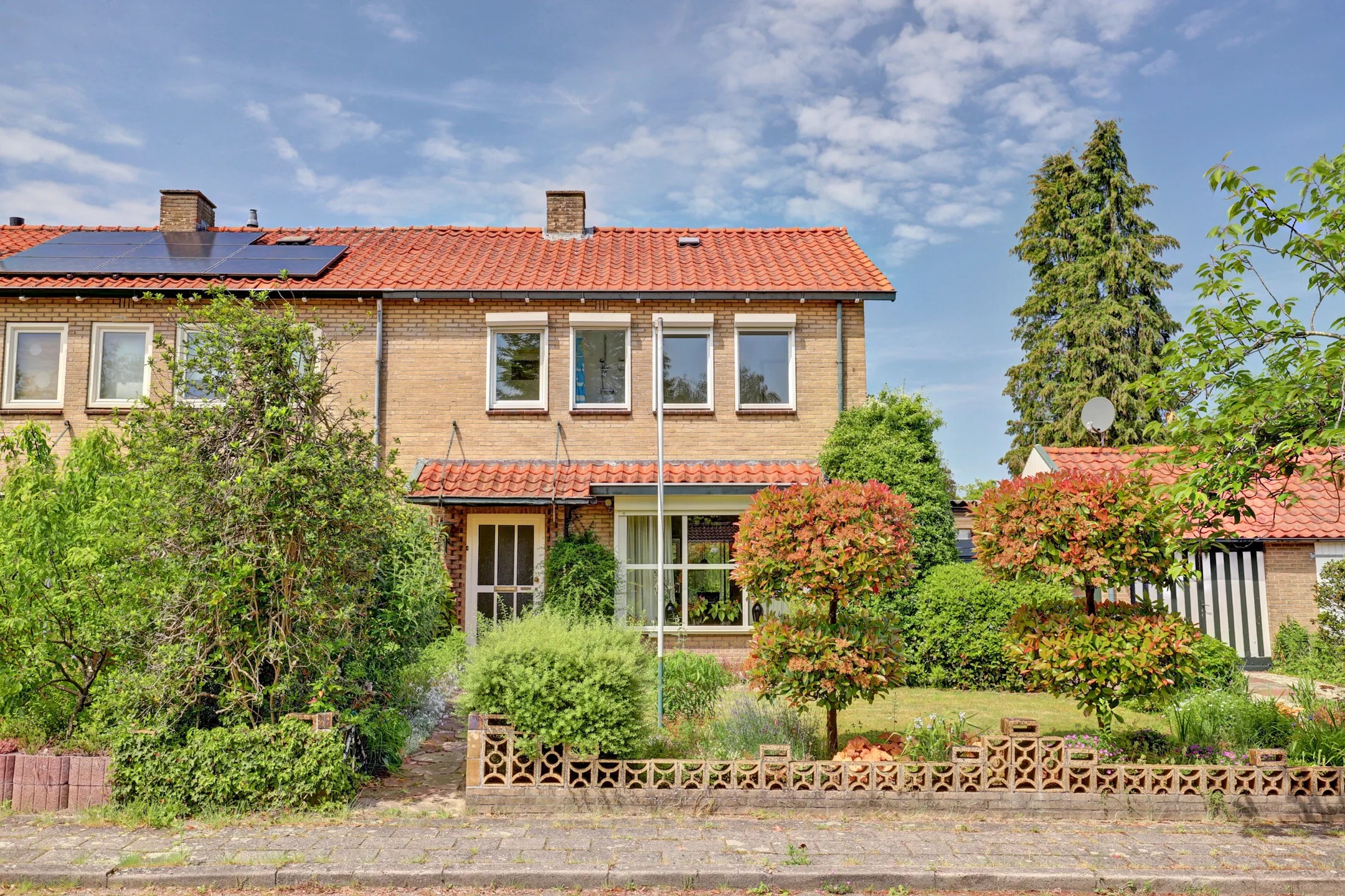 Hoekwoning Johan van Oldenbarneveltlaan 2 in Lochem