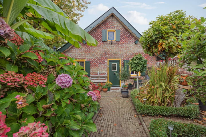 Eengezinswoning, vrijstaande woning Generaal Dempsystraat 19 in Swolgen