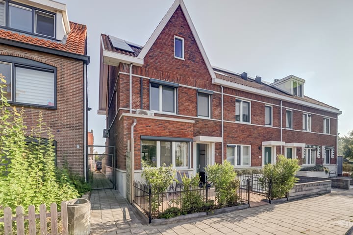 Eengezinswoning, hoekwoning Koningin Wilhelminaweg 190 in Gouda