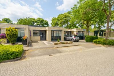 Bungalow, geschakelde woning Csardasstraat 30 in Almere