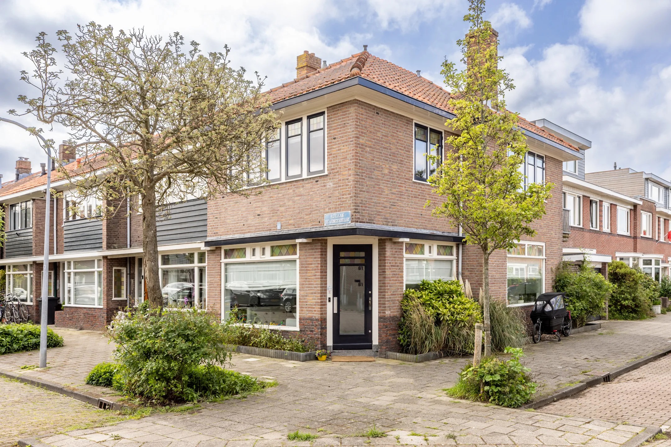 Hoekwoning Karel van Manderstraat 61 in Haarlem