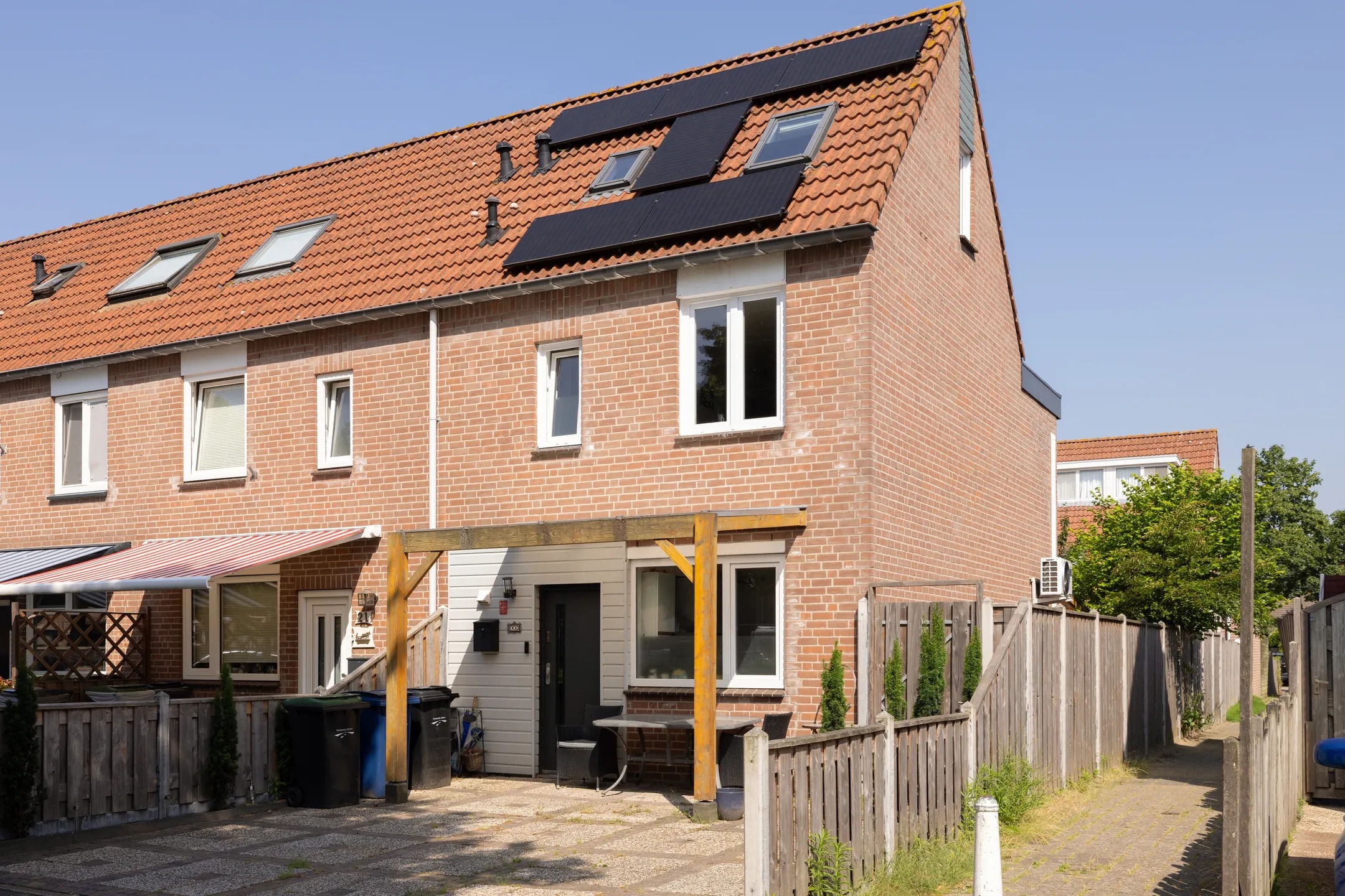 Hoekwoning Nieuwe Diepstraat 23 in Almere