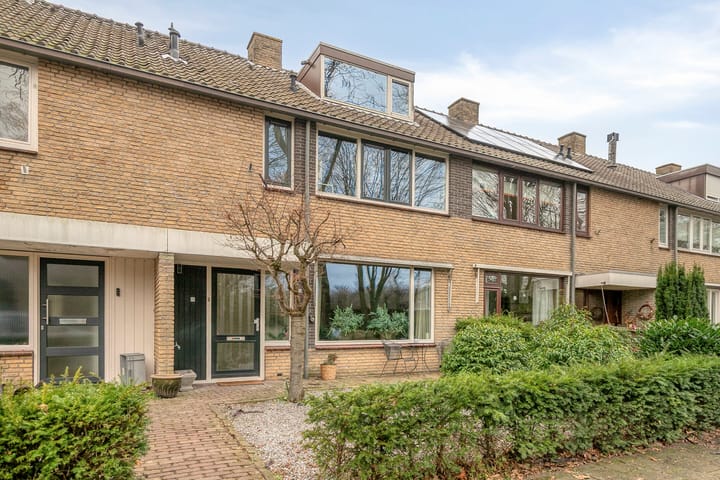 Tussenwoning Limburglaan 30 in Son en Breugel