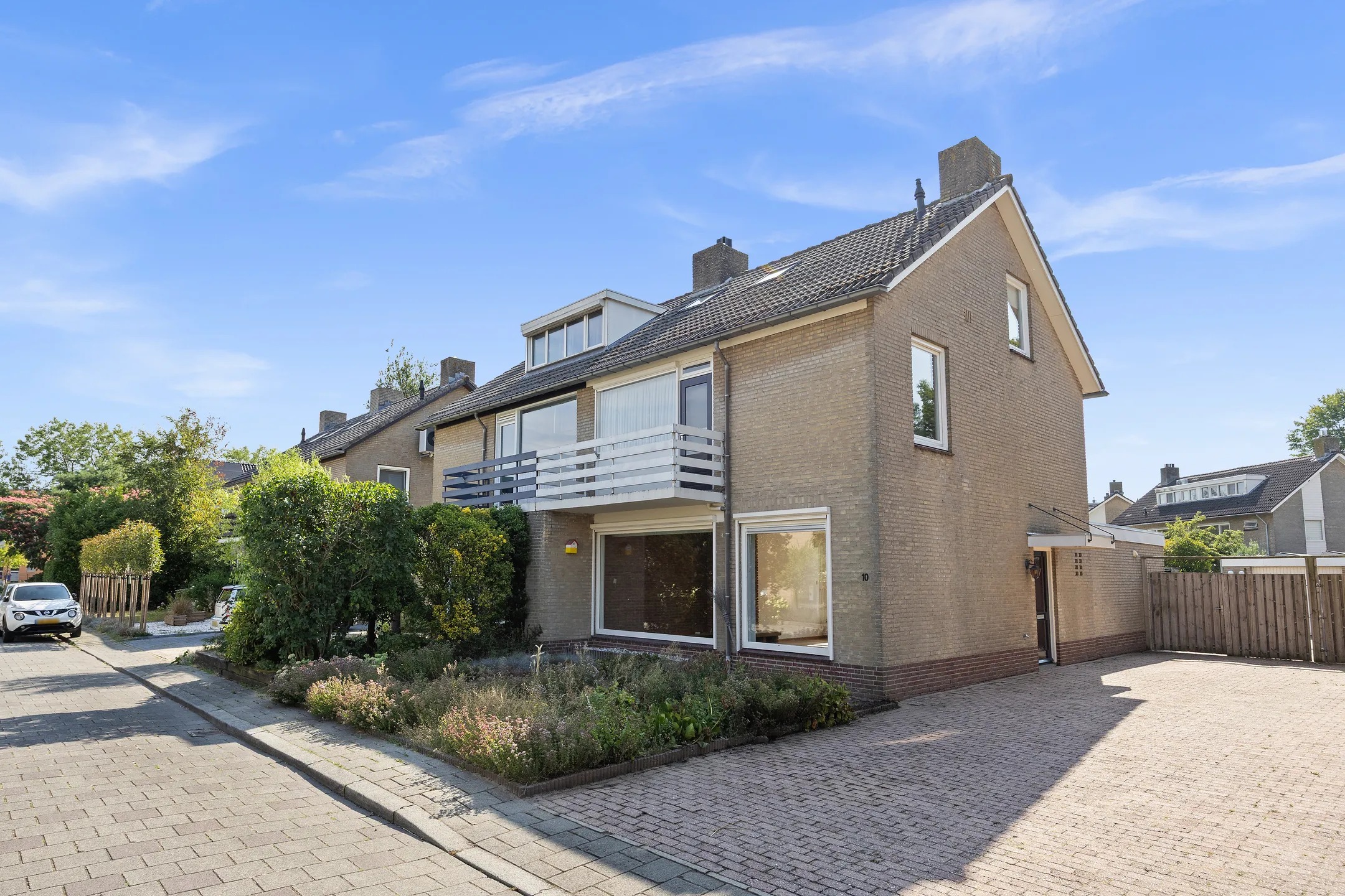 2-onder-1-kapwoning Commissaris Van Voorst tot Voorstlaan 10 in 's-Hertogenbosch