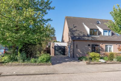 2-onder-1-kapwoning Galbasingel 21 in Beuningen Gld
