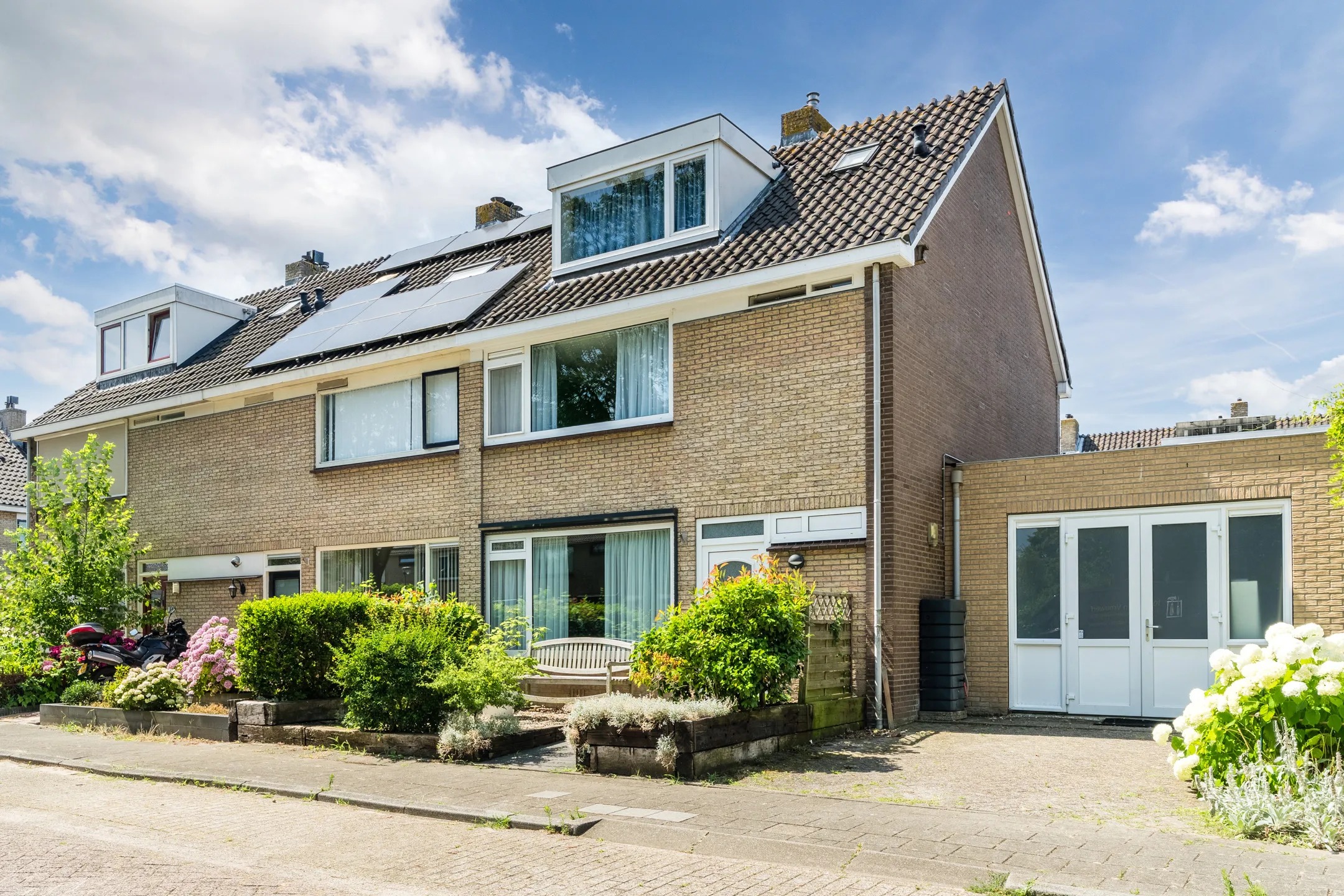Hoekwoning Bachlaan 13 in Culemborg