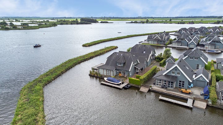 Villa, vrijstaande woning De Potten 56 in Offingawier