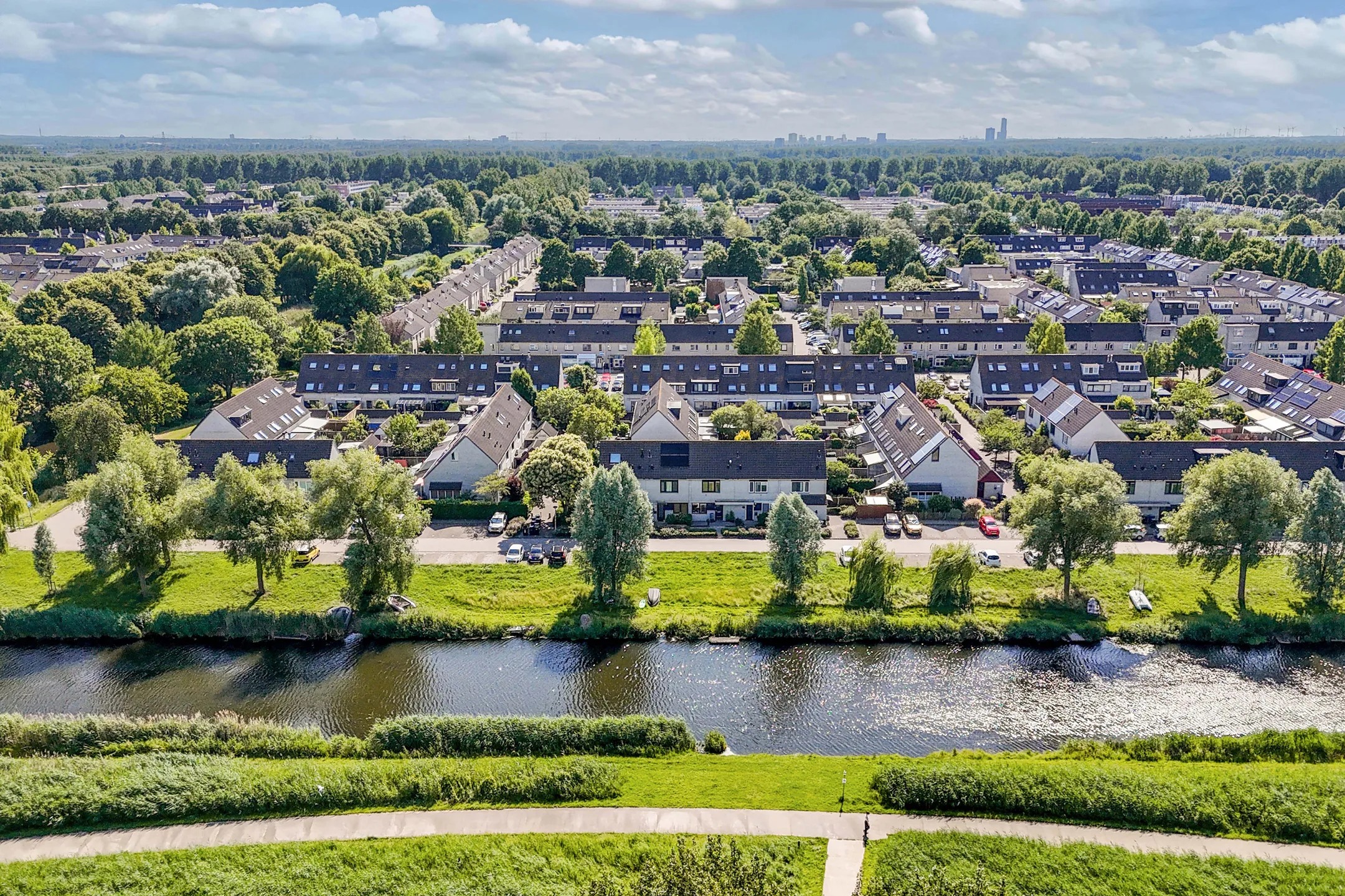 Tussenwoning Waterleliestraat 22 in Almere