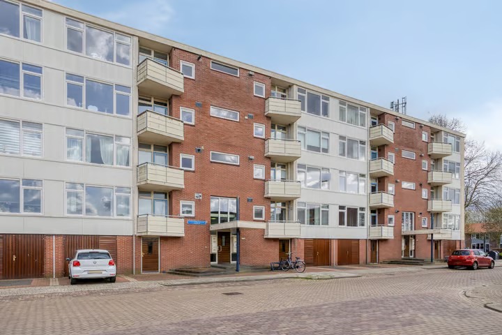 Portiekwoning Jacob van Ruysdaelstraat 78 in Almelo