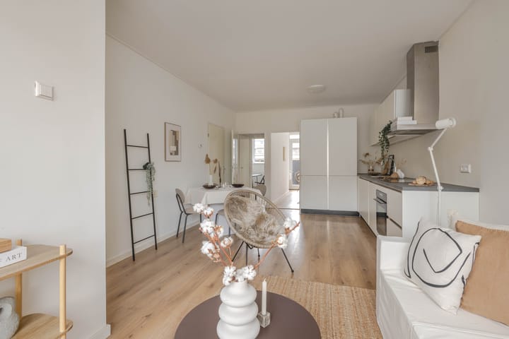 Benedenwoning Dorpsweg 61 A Rotterdam