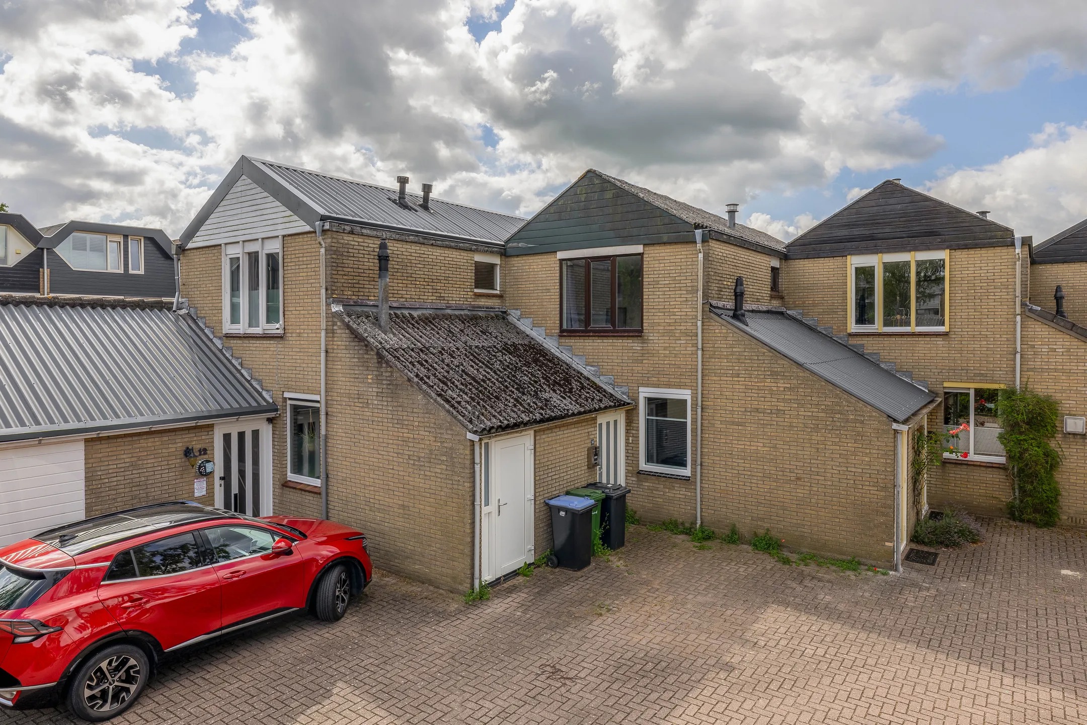 Tussenwoning Madame Curiehof 14 in Schoonhoven