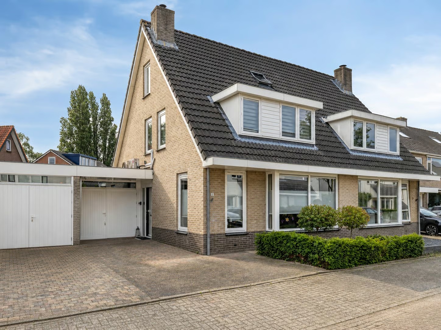 2-onder-1-kapwoning Sparrenlaan 5 in Veenendaal