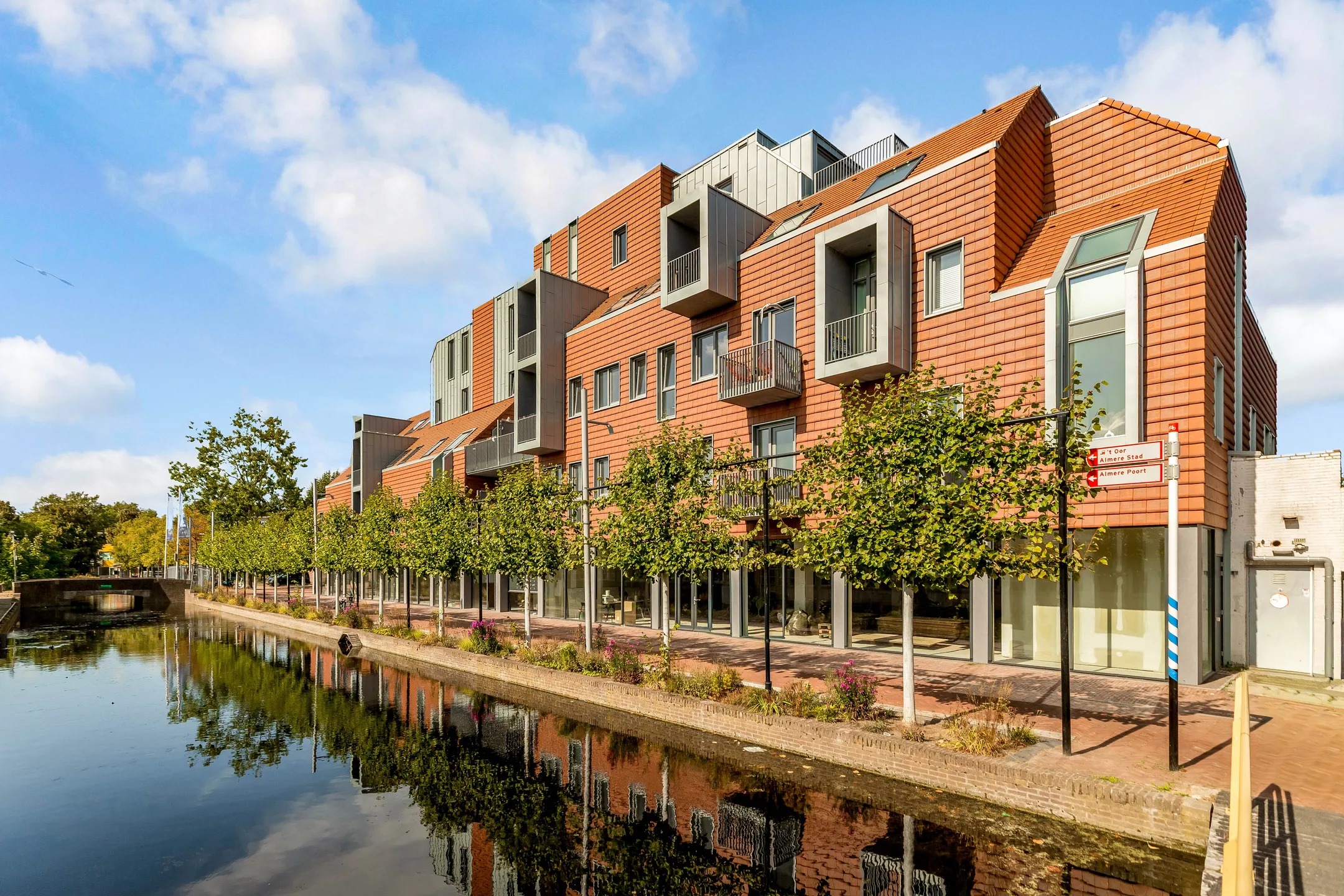 Portiekwoning Marktgracht 114 in Almere
